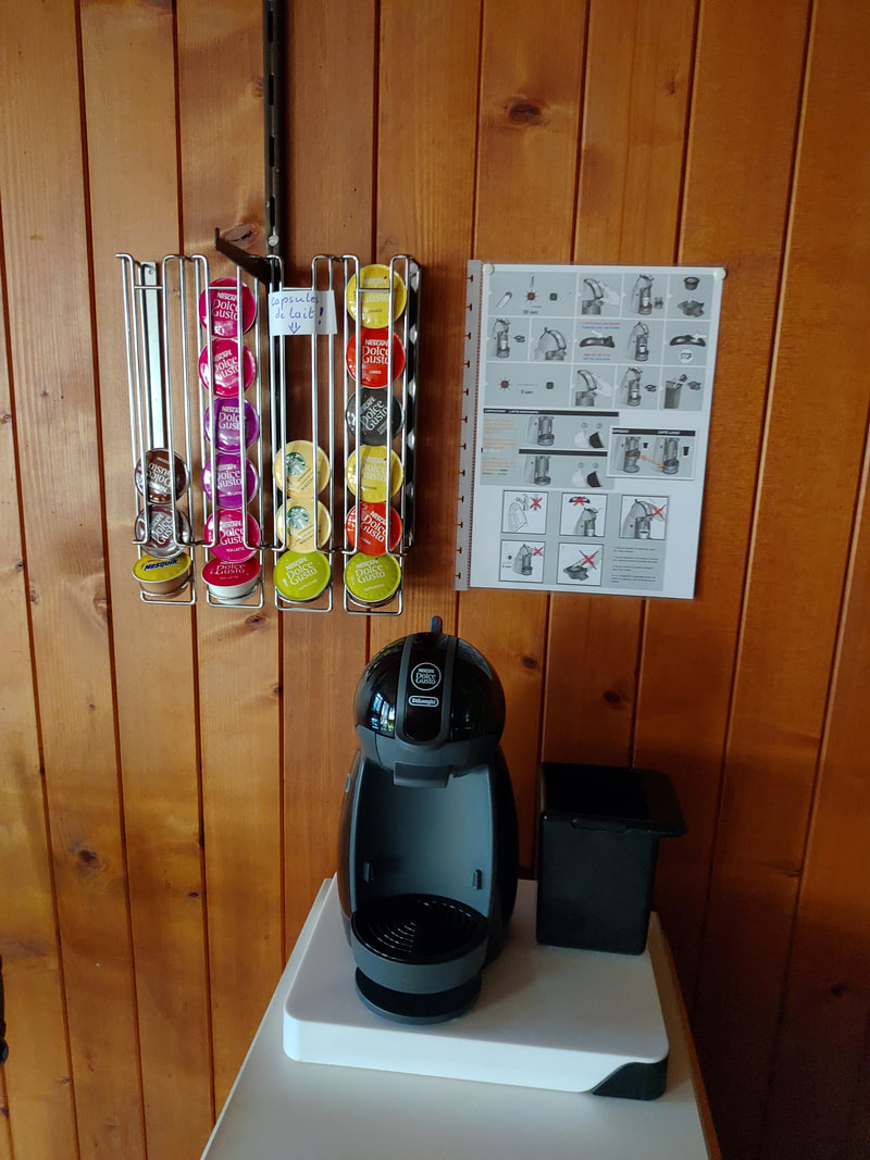 machine Dolce-Gusto et quelques capsules à disposition - / - Dolce-Gusto machine and some capsules available