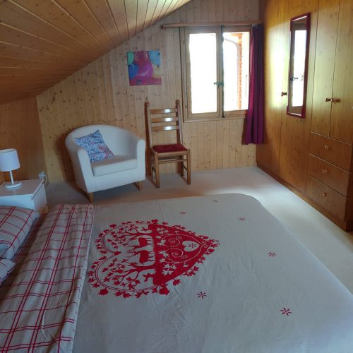 chambre N°1 habillée - bedroom N° 1 dressed