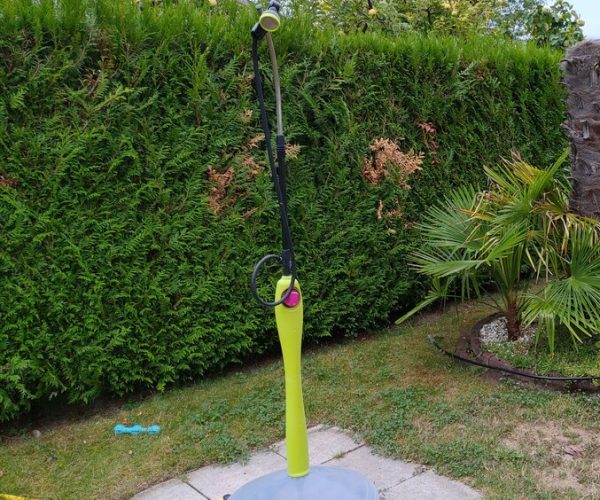 douche solaire devant votre espace