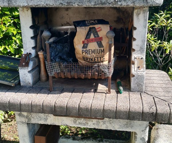 cheminée de jardin pour y poser votre grill portable